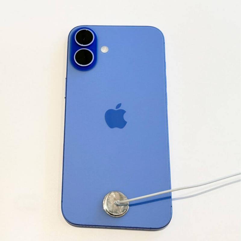 iPhone 16藍色實機照片