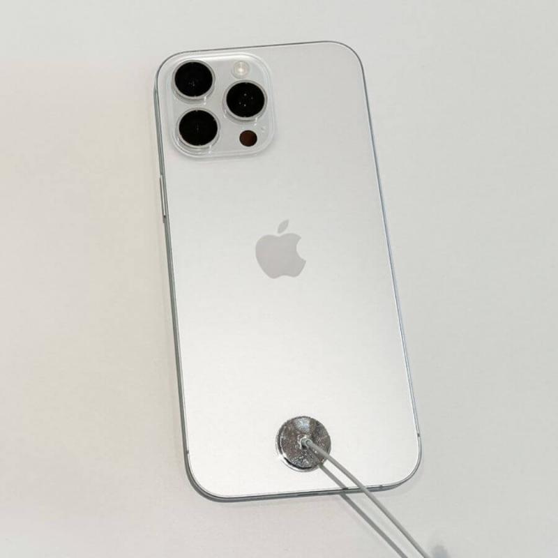 iPhone 16 Pro白色實機照片