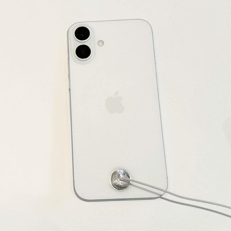 iPhone 16白色實機照片