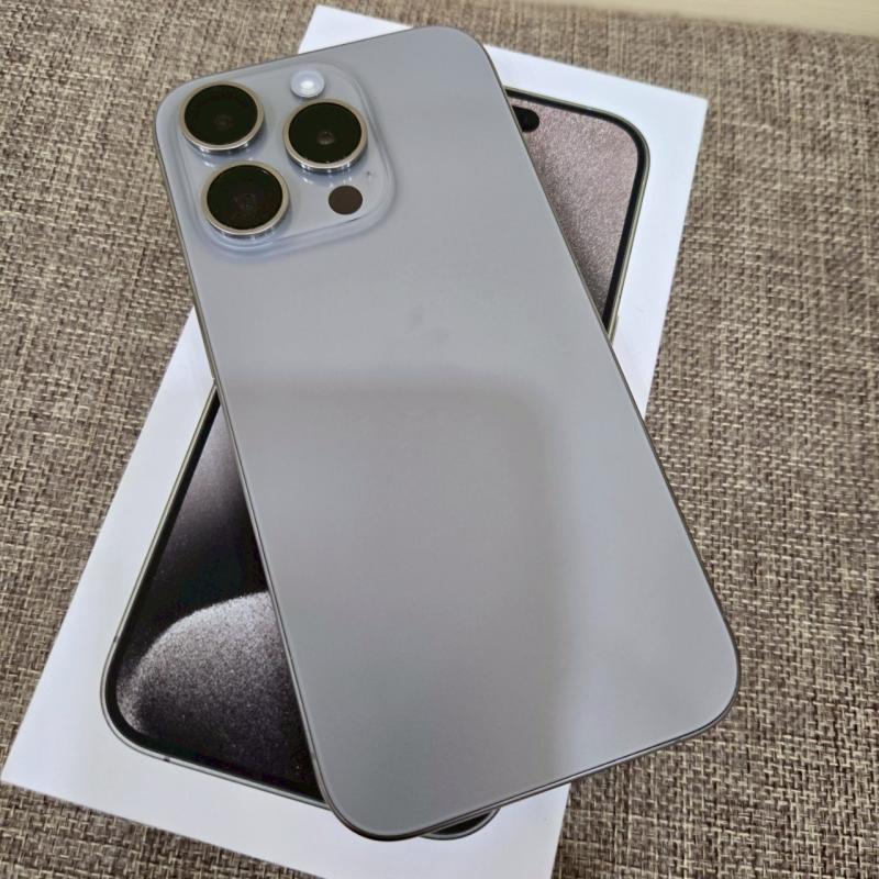 15 PRO 128G 原色 斗六
